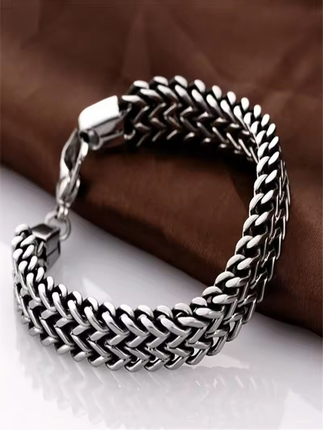 

Lila Unisex Stainless Steel Link Bracelet, Silver
