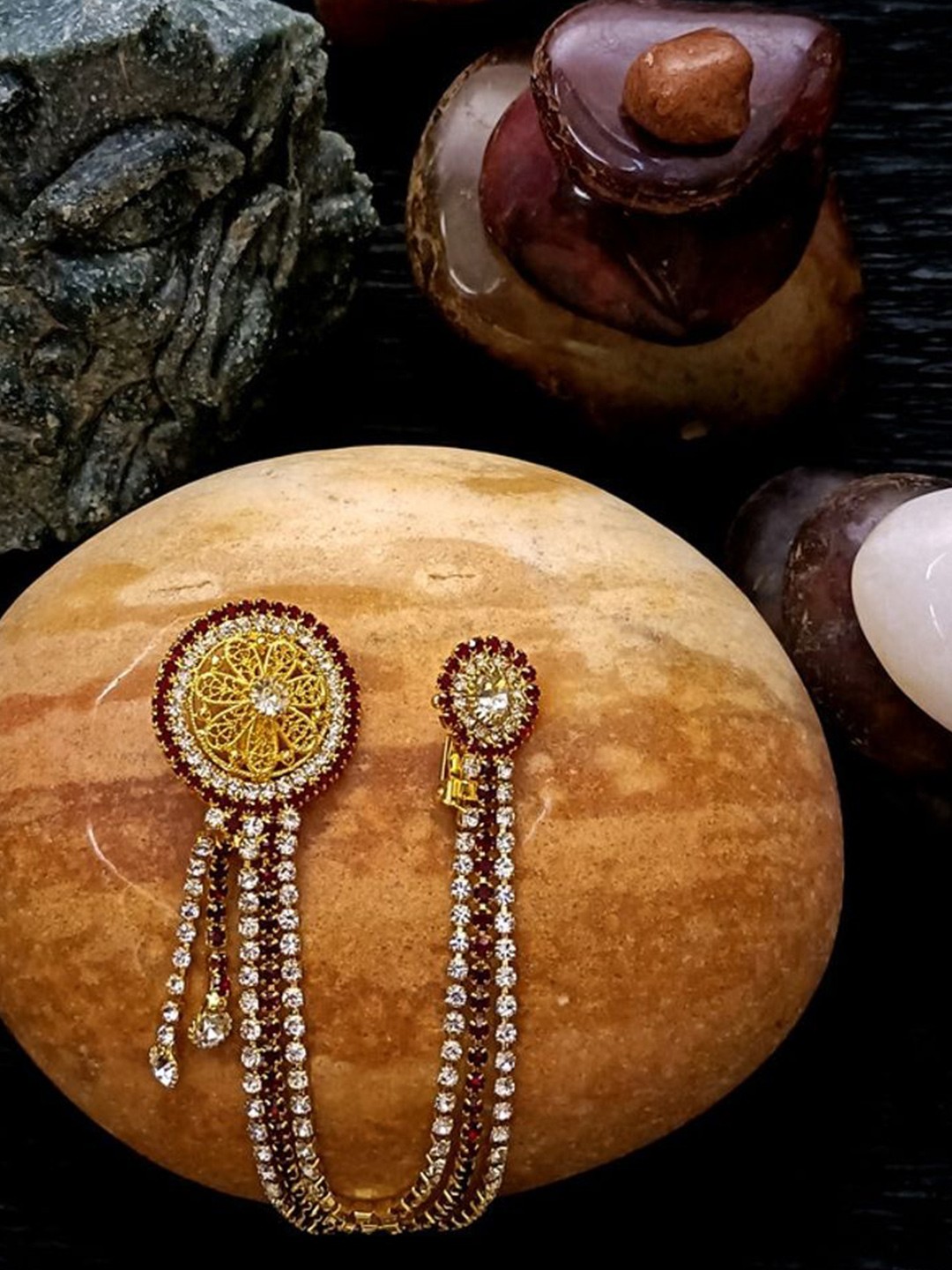 

Radhe Creation Artificial Stones Embellished Brooch, Gold