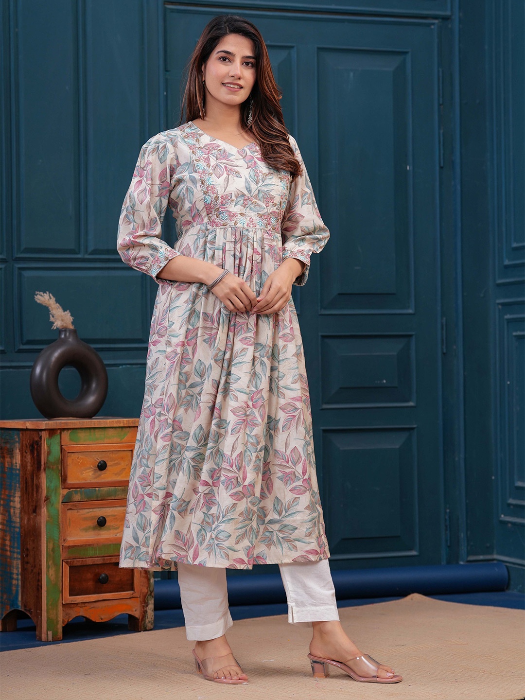 

Meeranshi Printed A-Line Kurta, Cream