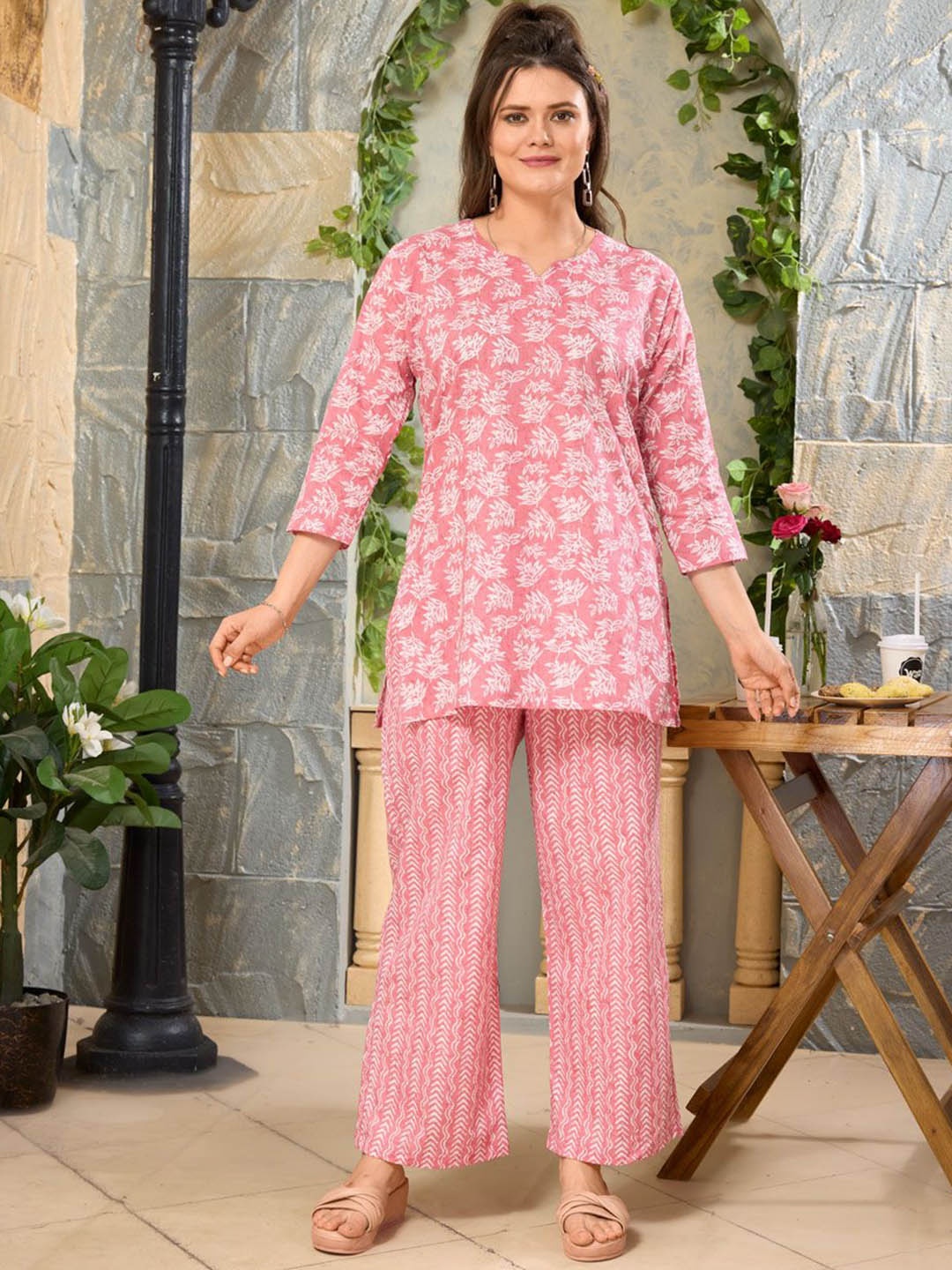 

NIGHT FLOSS Printed Round Neck Three-Quarter Sleeves Pure Cotton Top With Palazzo, Pink