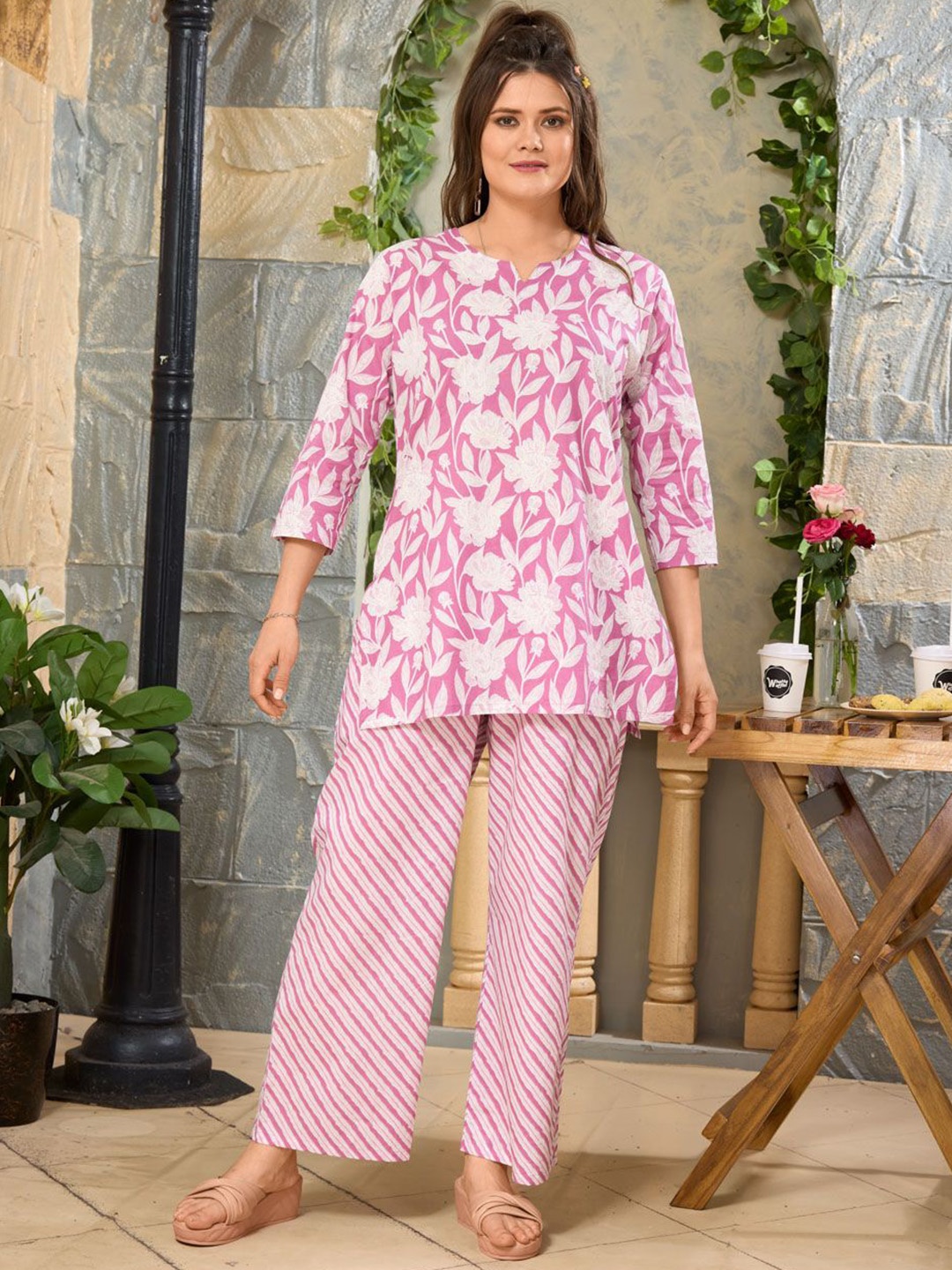 

NIGHT FLOSS Printed Round Neck Three-Quarter Sleeves Pure Cotton Top With Palazzo, Pink