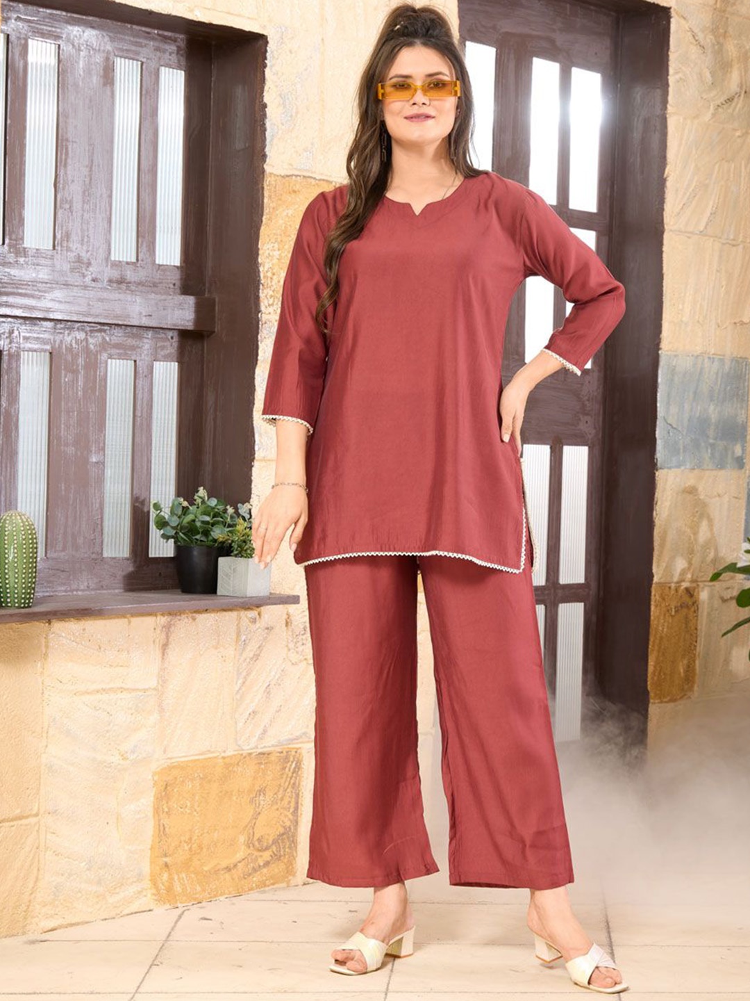 

NIGHT FLOSS Round Neck Three-Quarter Sleeves Pure Cotton Top With Palazzo, Maroon