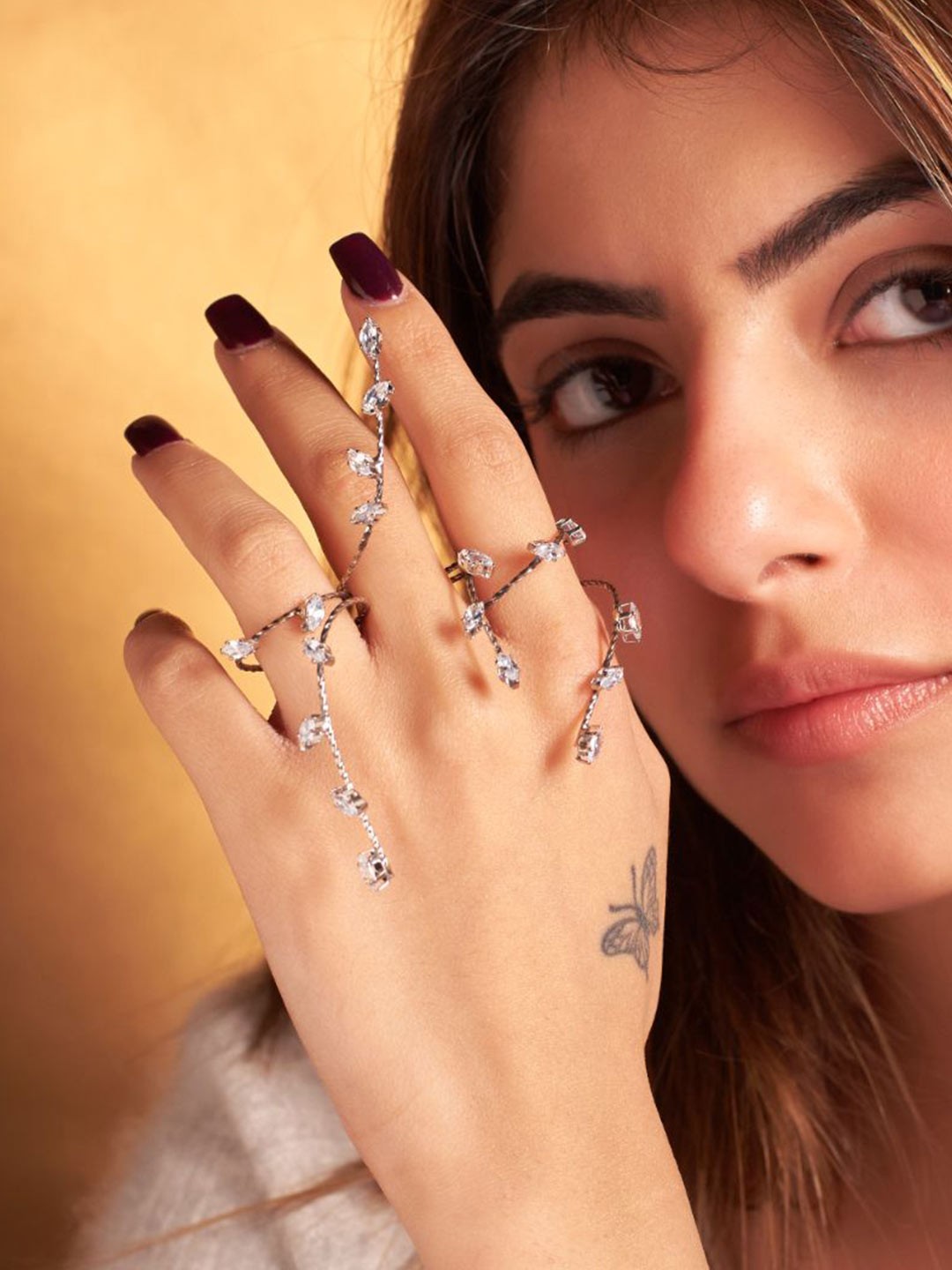 

SALTY Women Fashion-Forward Stone Studded Ring Bracelet, Silver