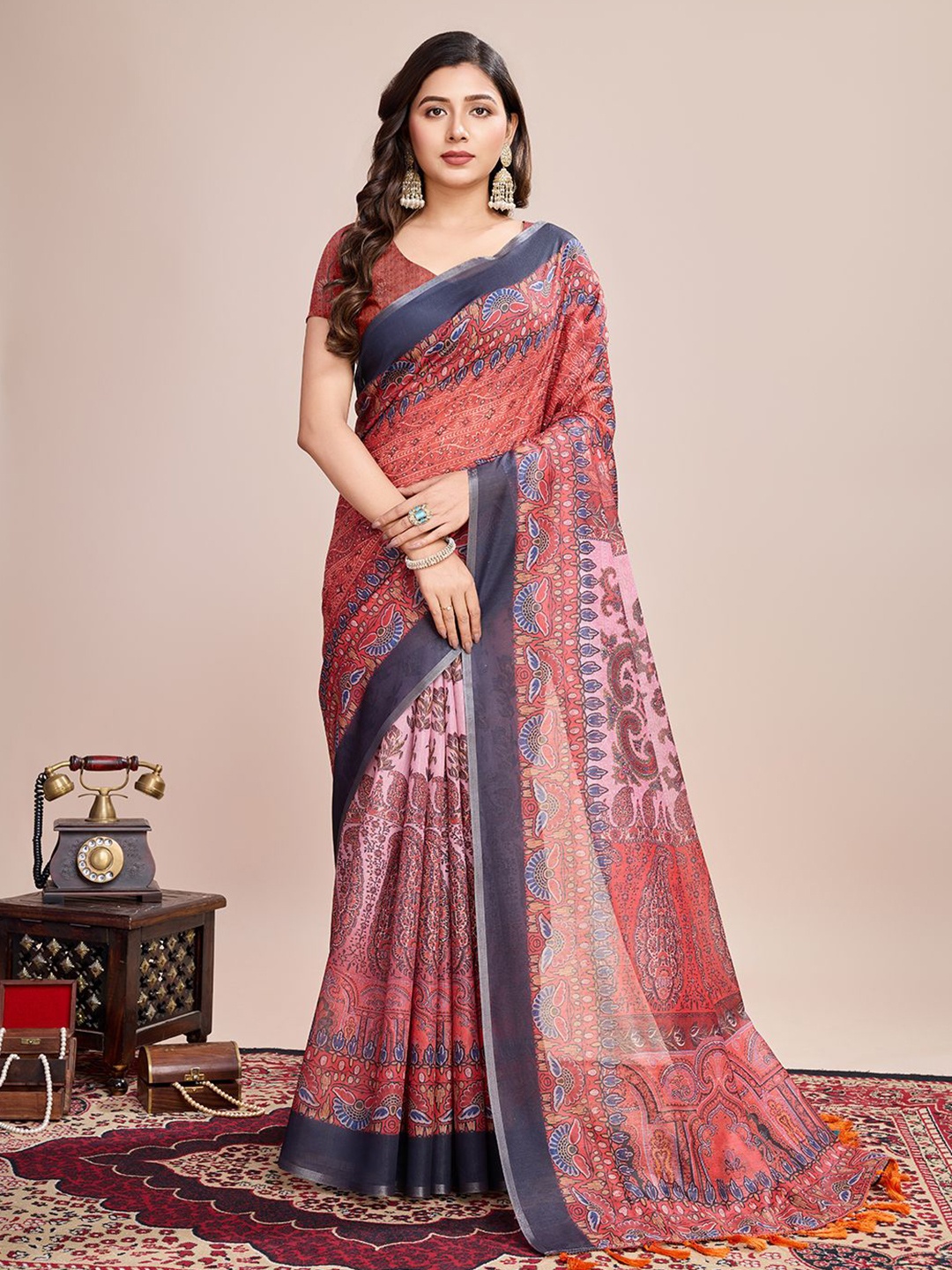

HEER FASHION Floral Linen Blend Saree, Pink