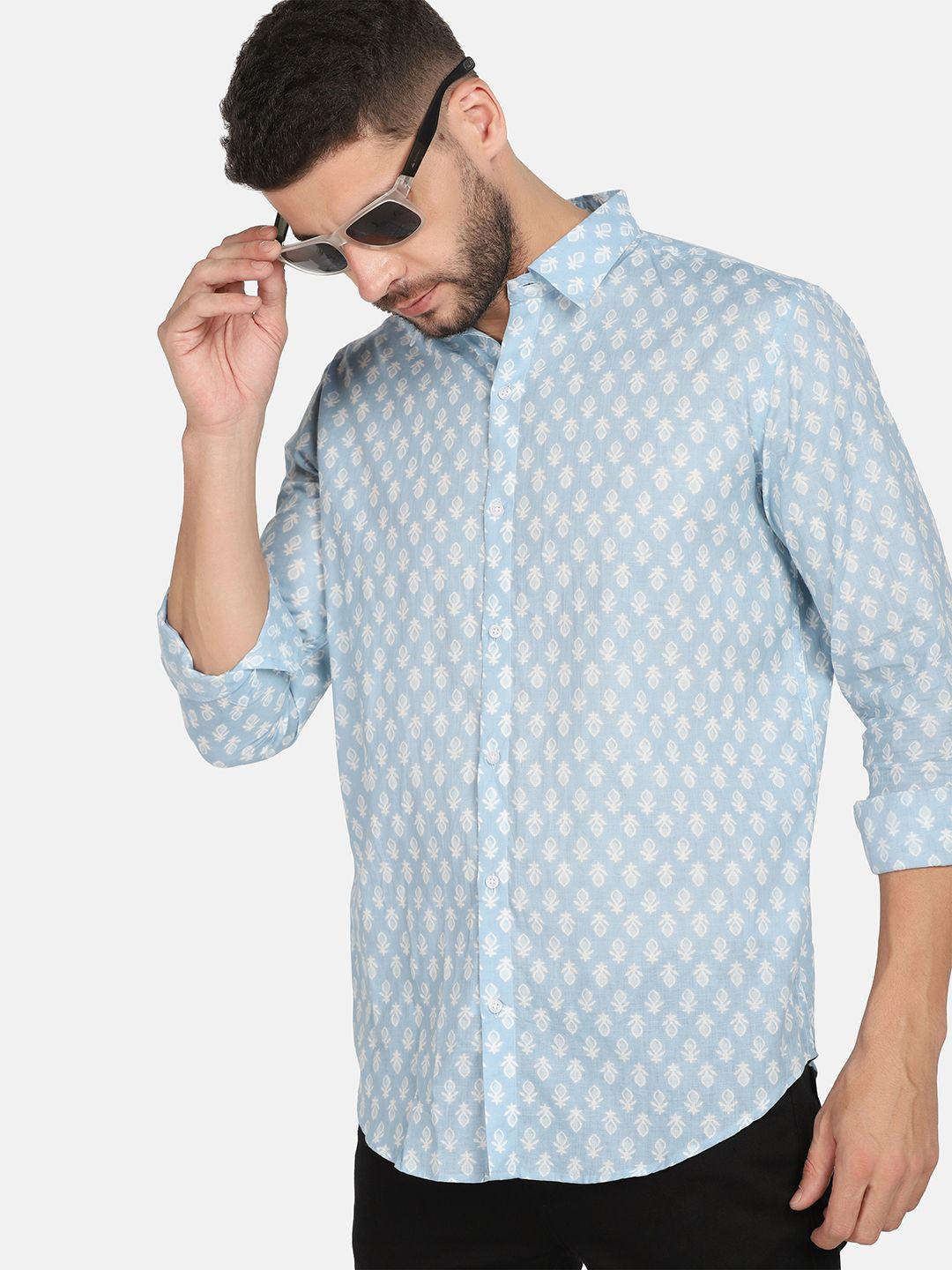 

Moda Rapido Men Comfort Spread Collar Ethnic Motifs Printed Cotton Casual Shirt, Blue