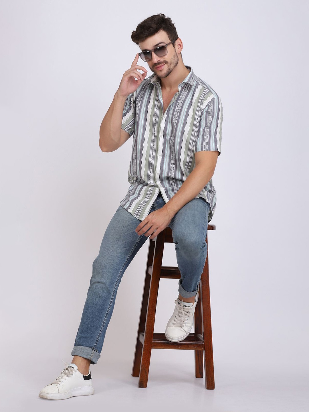 

Moda Rapido Men Classic Spread Collar Striped Cotton Casual Shirt, White