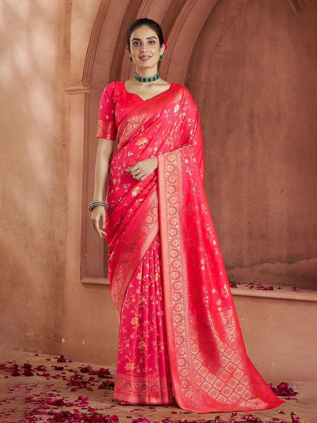 

DEVATITHI Woven Design Zari Pure Silk Banarasi Saree, Red