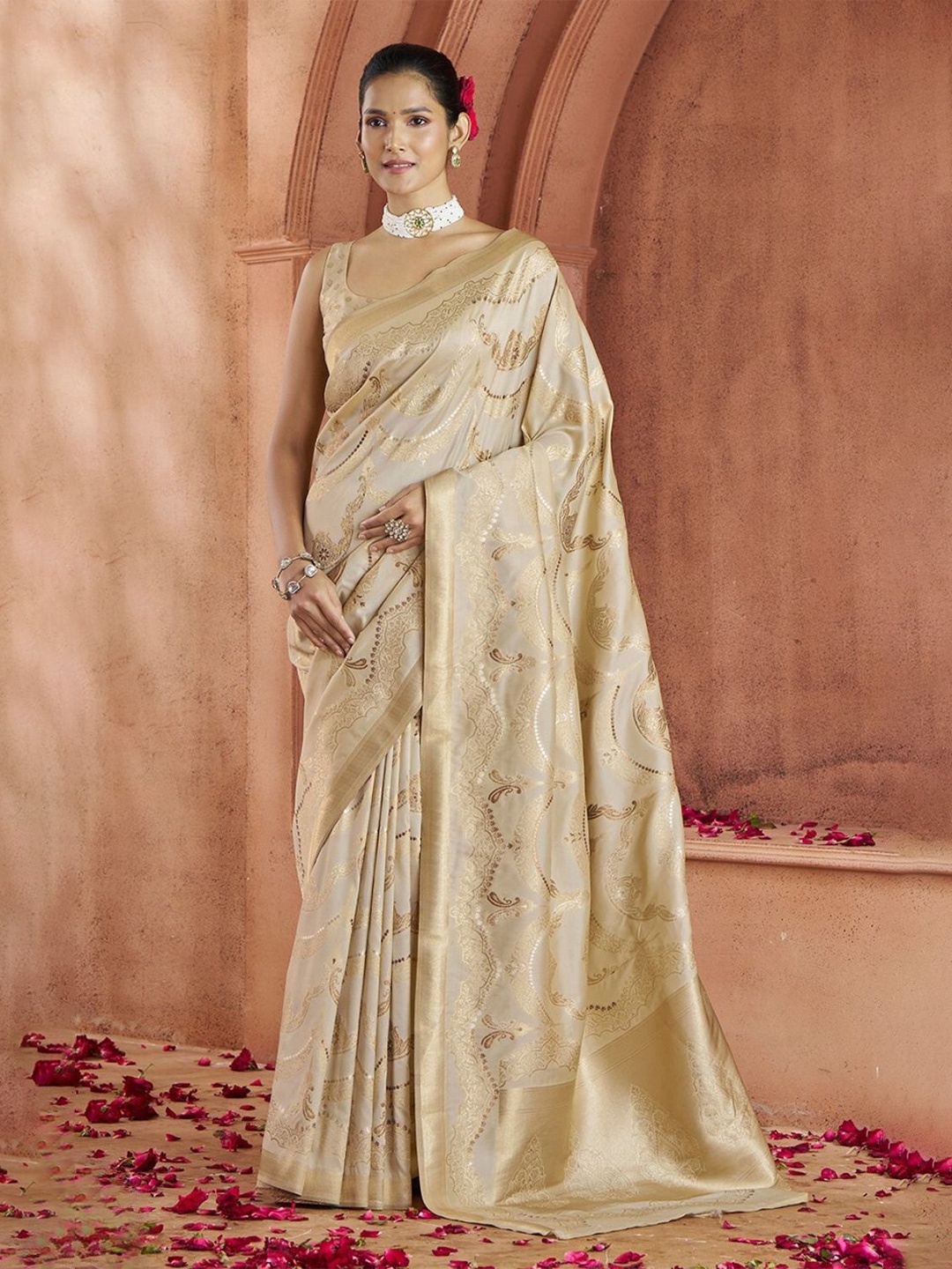 

DEVATITHI Woven Design Zari Pure Silk Banarasi Saree, Beige