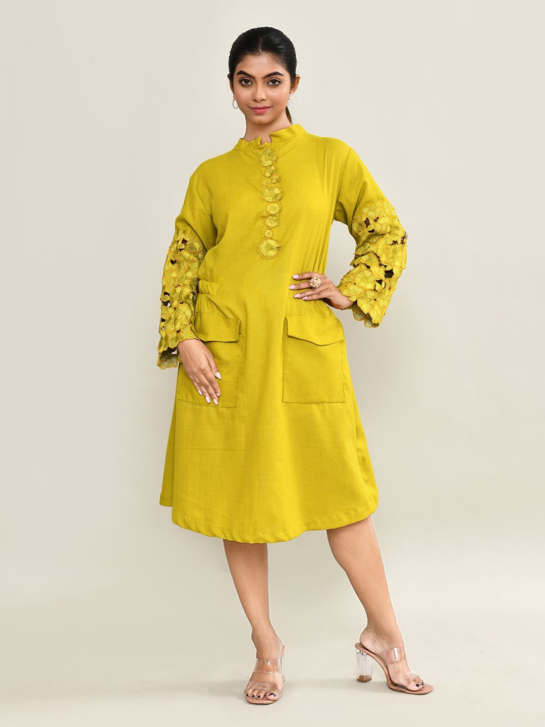 

The Maple Women Cotton Mandarin Collar Self Design Midi A-Line Dress, Green