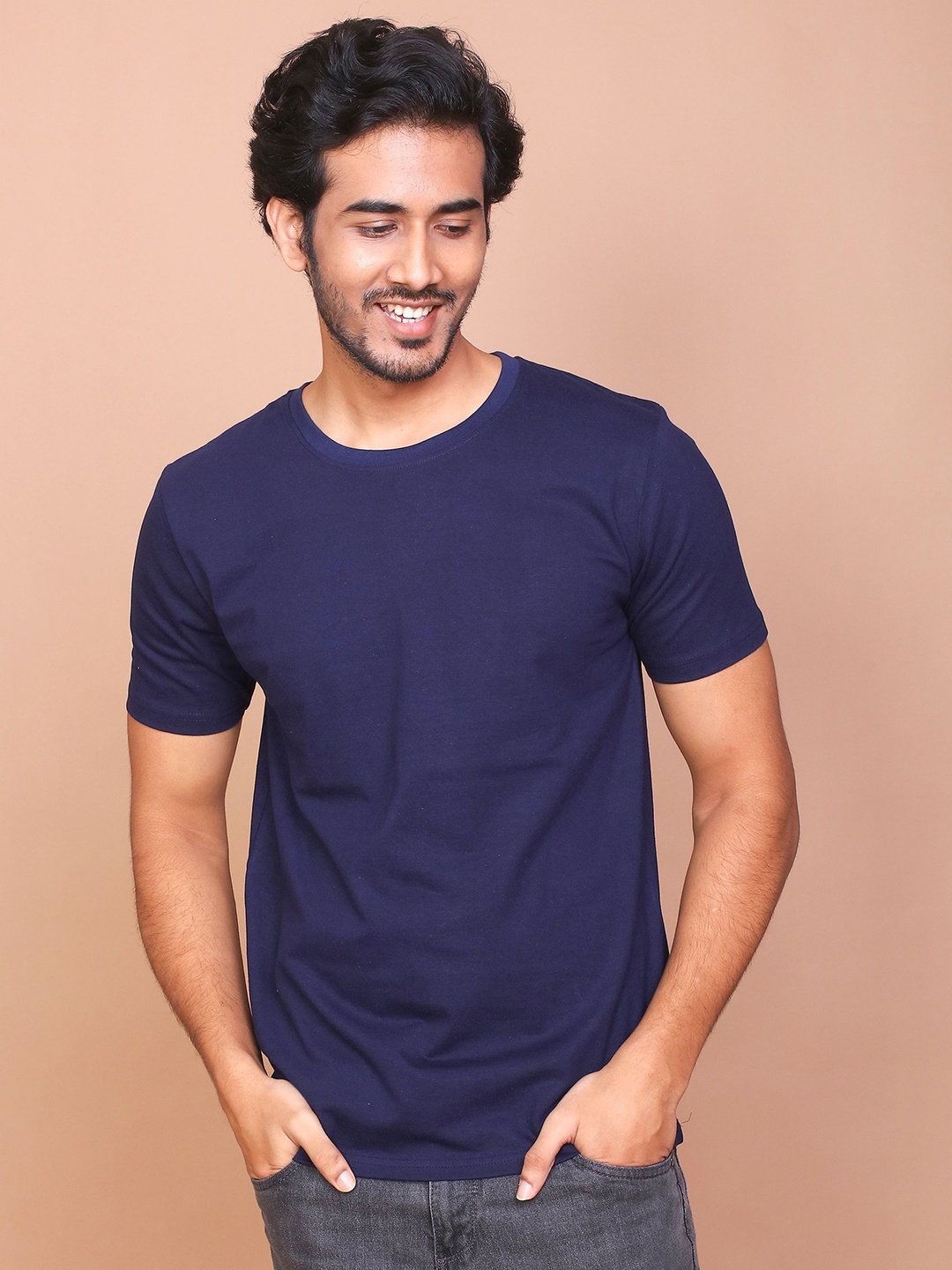 

RAVINIK Men Solid Round Neck Cotton Slim Fit T-shirt, Navy blue