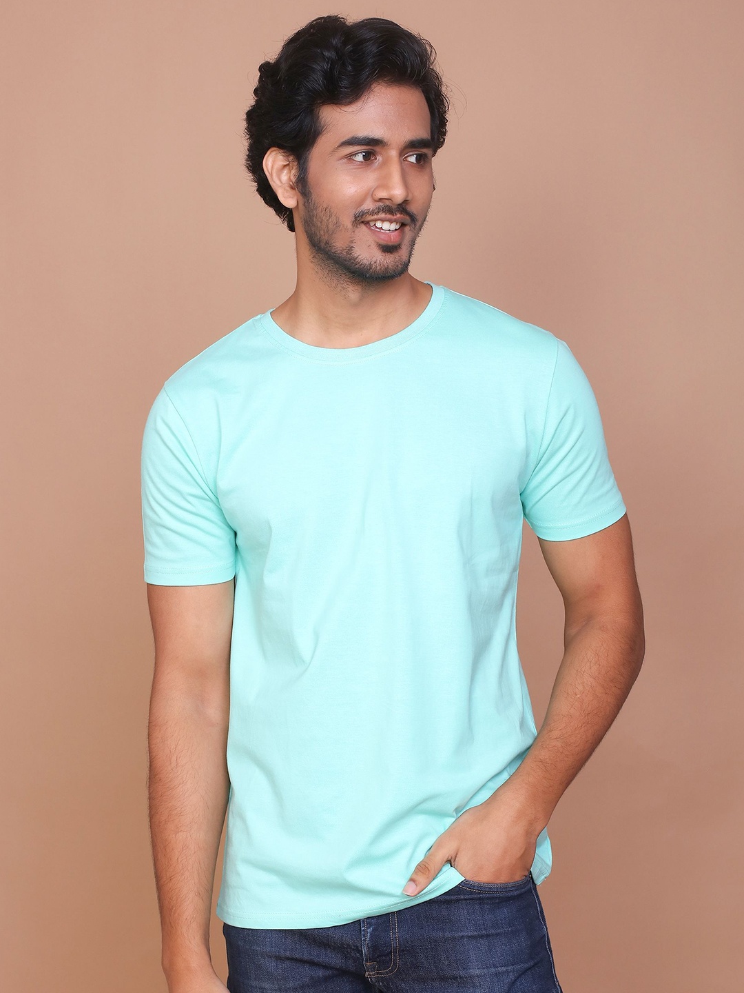 

RAVINIK Men Solid Round Neck Slim Fit Cotton T-shirt, Sea green