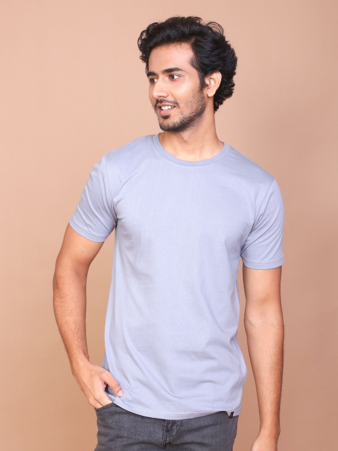 

RAVINIK Men Solid Round Neck Cotton Slim Fit T-shirt, Blue