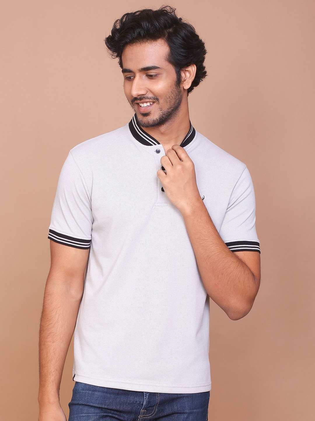 

RAVINIK Men Solid Mandarin Collar Cotton Slim Fit T-shirt, Grey