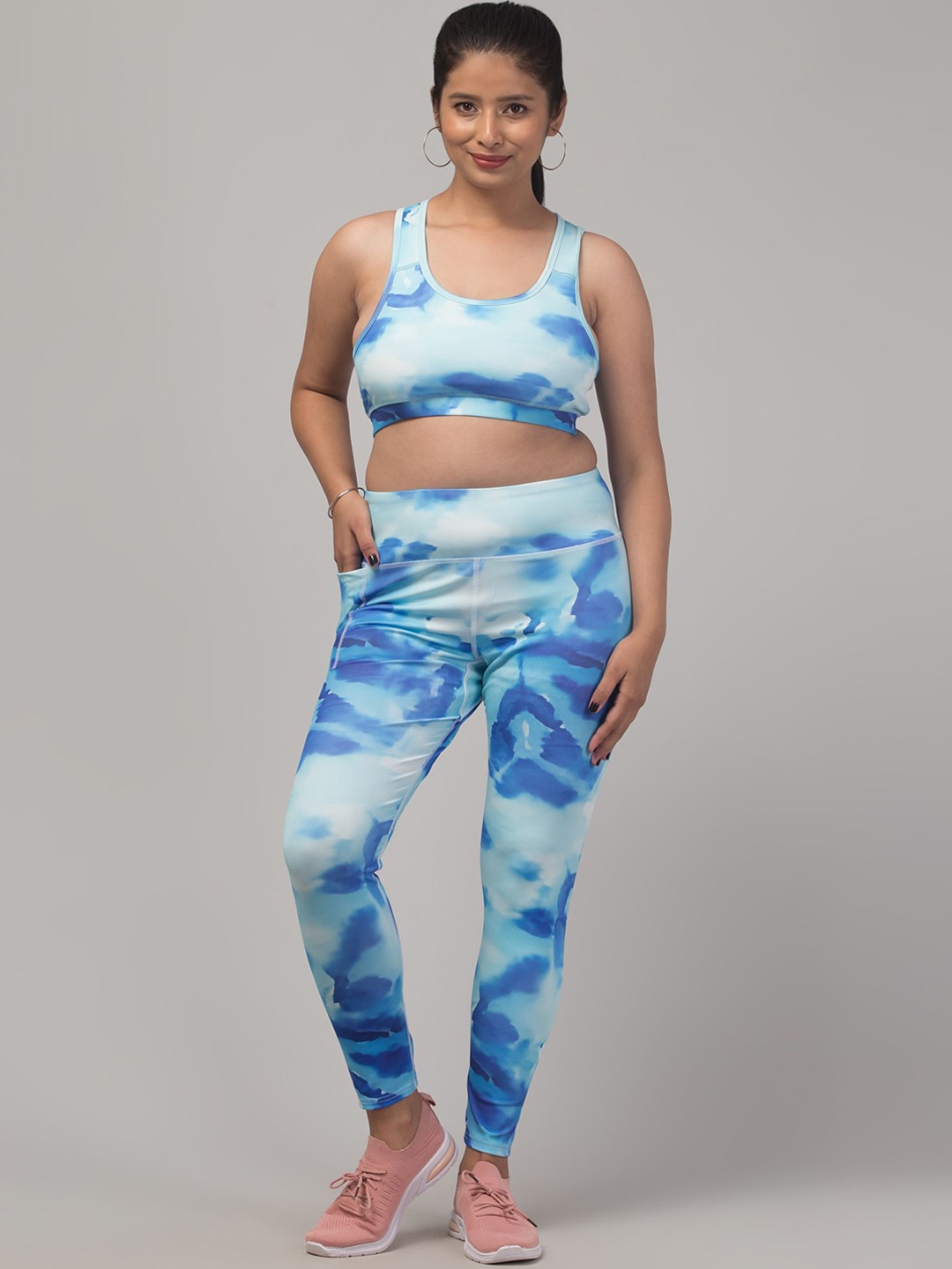 

ULLAS Women Printed Slim Fit Dry Fit Ankle-Length Gym Tights, Blue