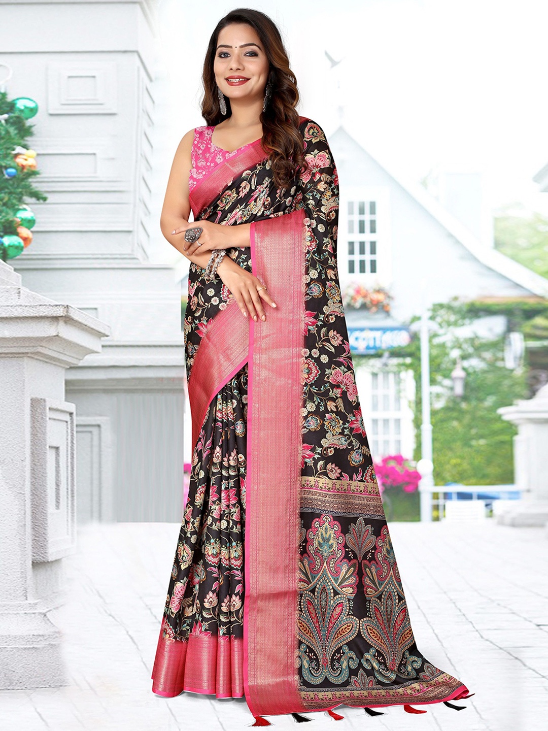 

J 6 DESIGNER Women Floral Printed Woven Design Saree, Black