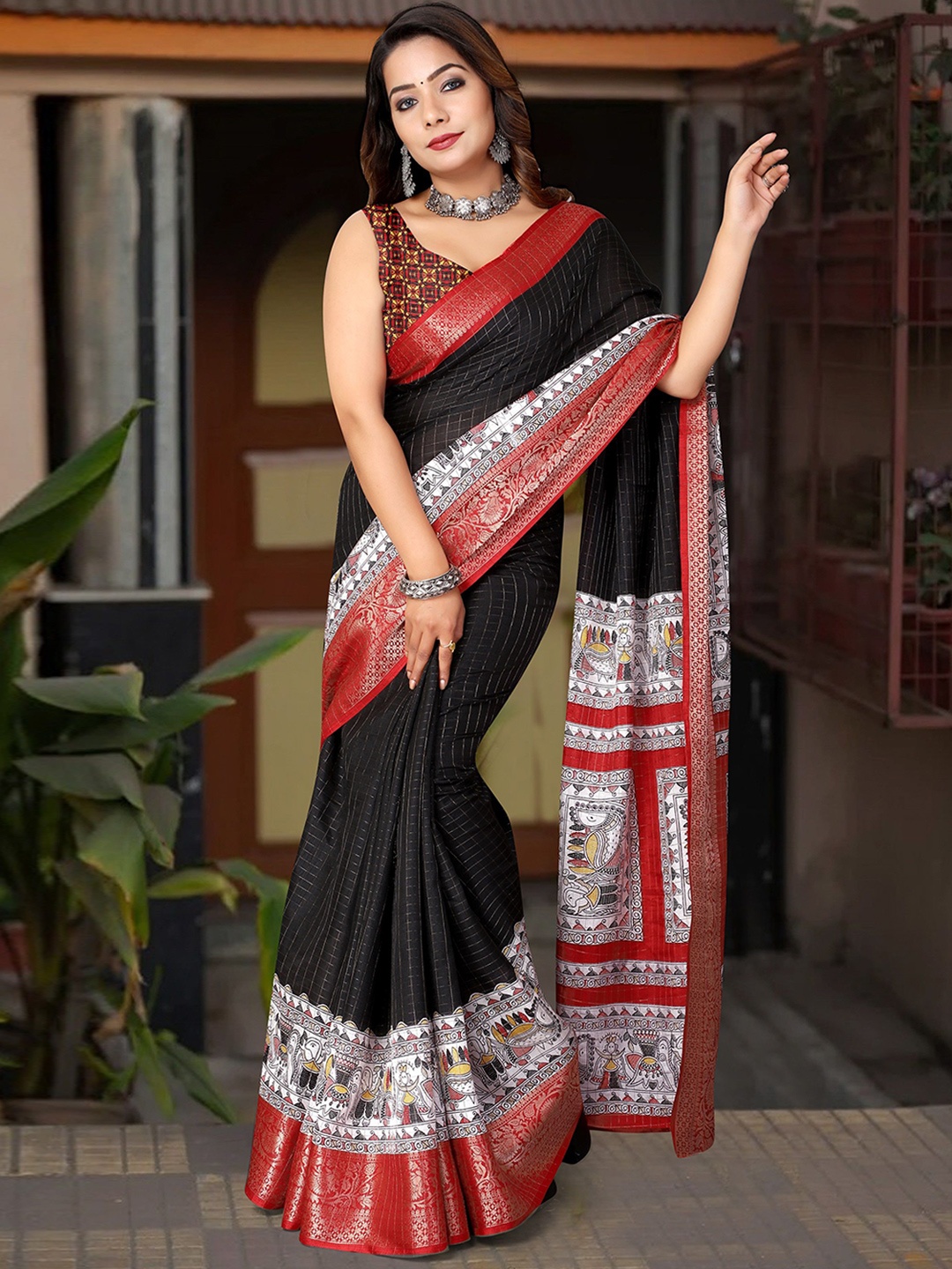 

J 6 DESIGNER Checked Zari Woven Design Saree, Black