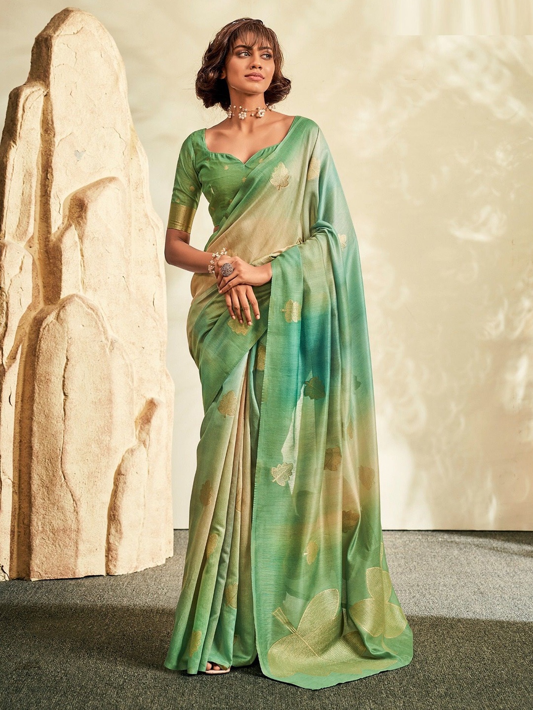 

MAHALASA Ombre Woven Design Zari Handloom Khadi Saree, Green