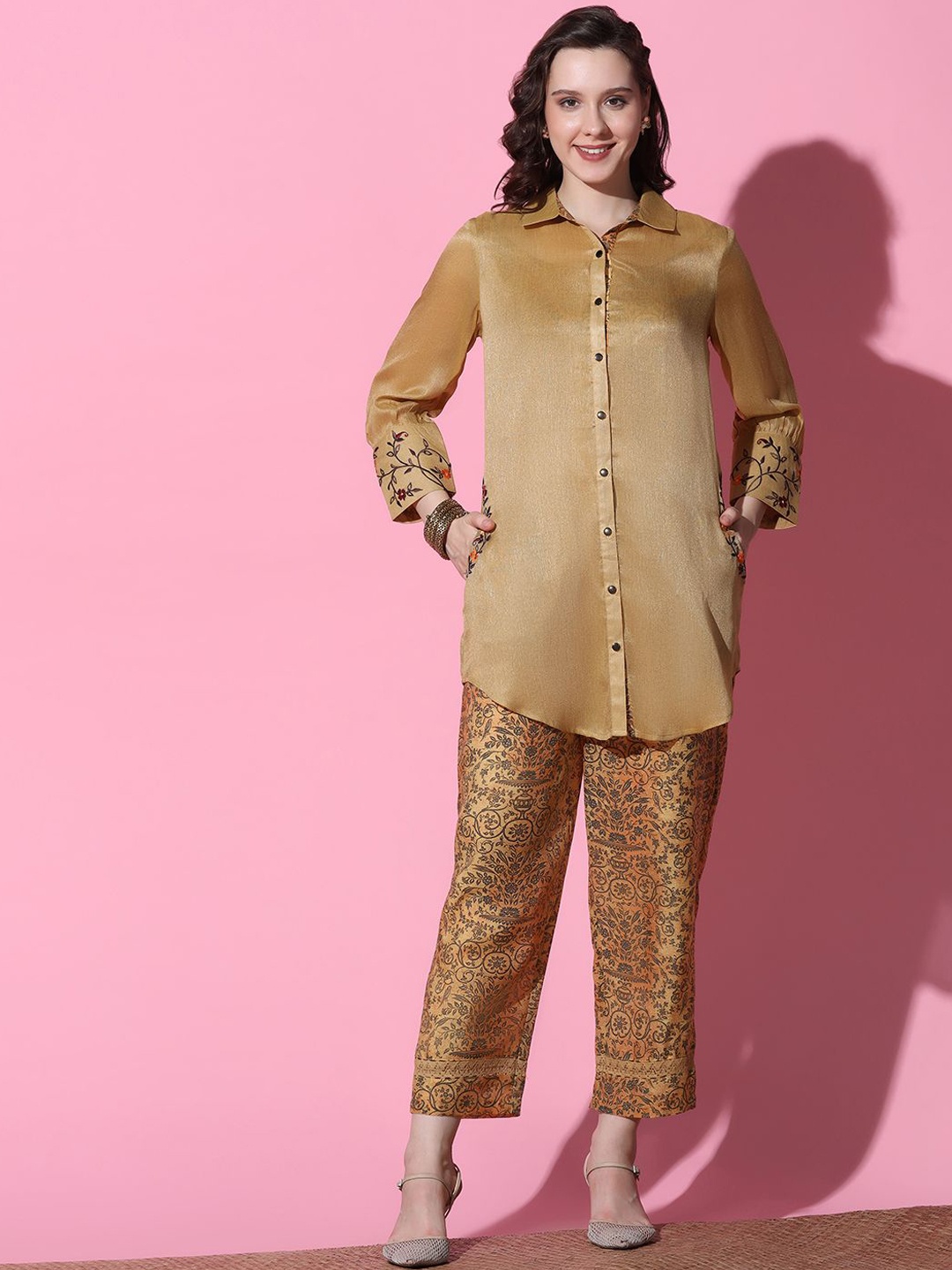 

FUTURO Shirt-Collar Embellsihed Shirt With Trouser, Mustard