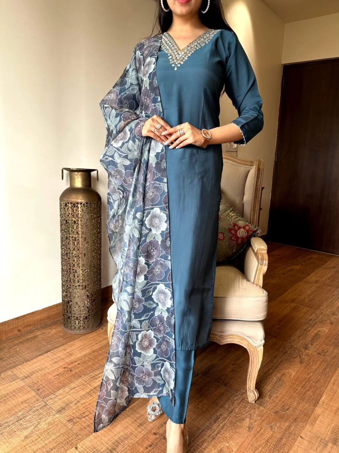 

SHIJILA Floral Embroidered Straight Kurta With Trousers & Dupatta, Blue