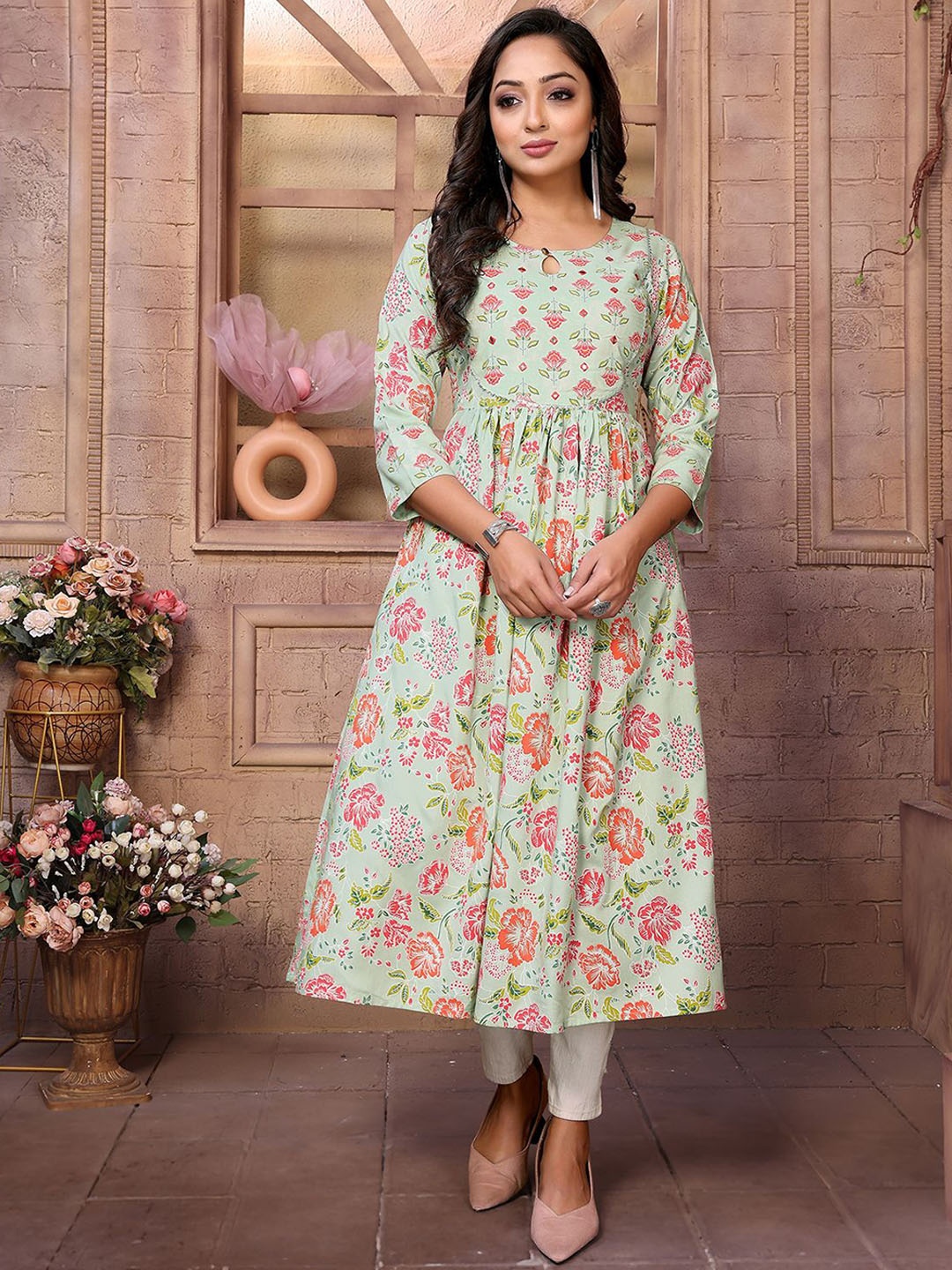 

Rangita Floral Printed Mirror Work Keyhole Neck Anarkali Kurta, Green