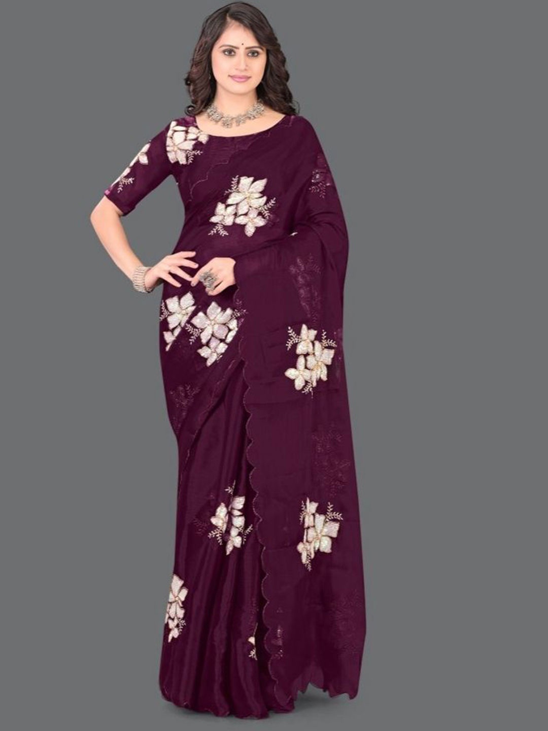 

APNISHA Floral Embroidered Sequinned Organza Saree, Purple