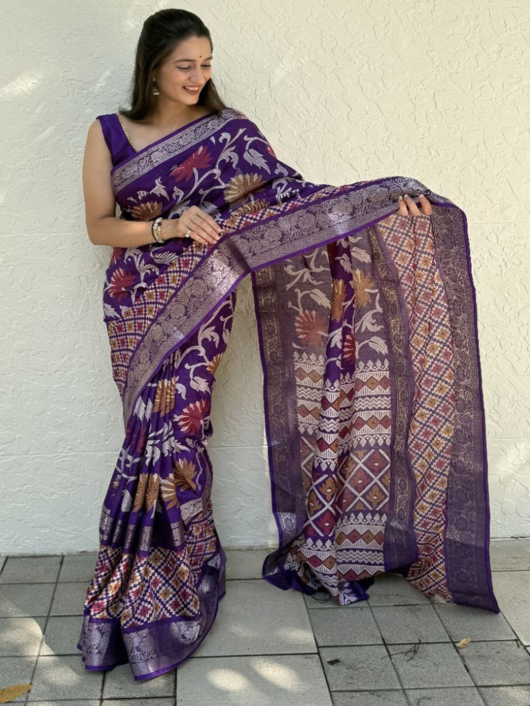 

Sadika Floral Zari Kanjivaram Saree, Purple