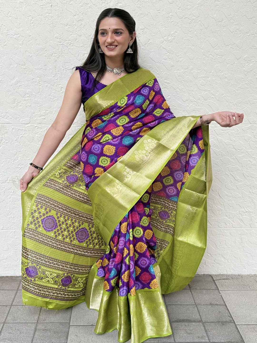 

Sadika Floral Zari Kanjeevaram Saree, Purple