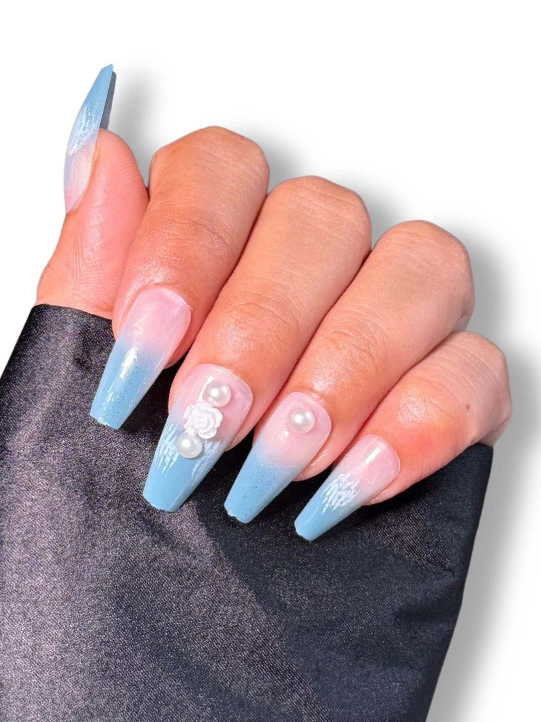 

Huda Girl Set Of 16 Press On Artificial Nails With Glue, Filer, Alcohol Pad & Sticker - N4, Blue