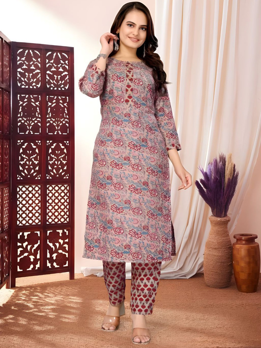

NIJANAND TEXTILE Floral Printed Round Neck Regular Straight Kurta With Trouser, Beige