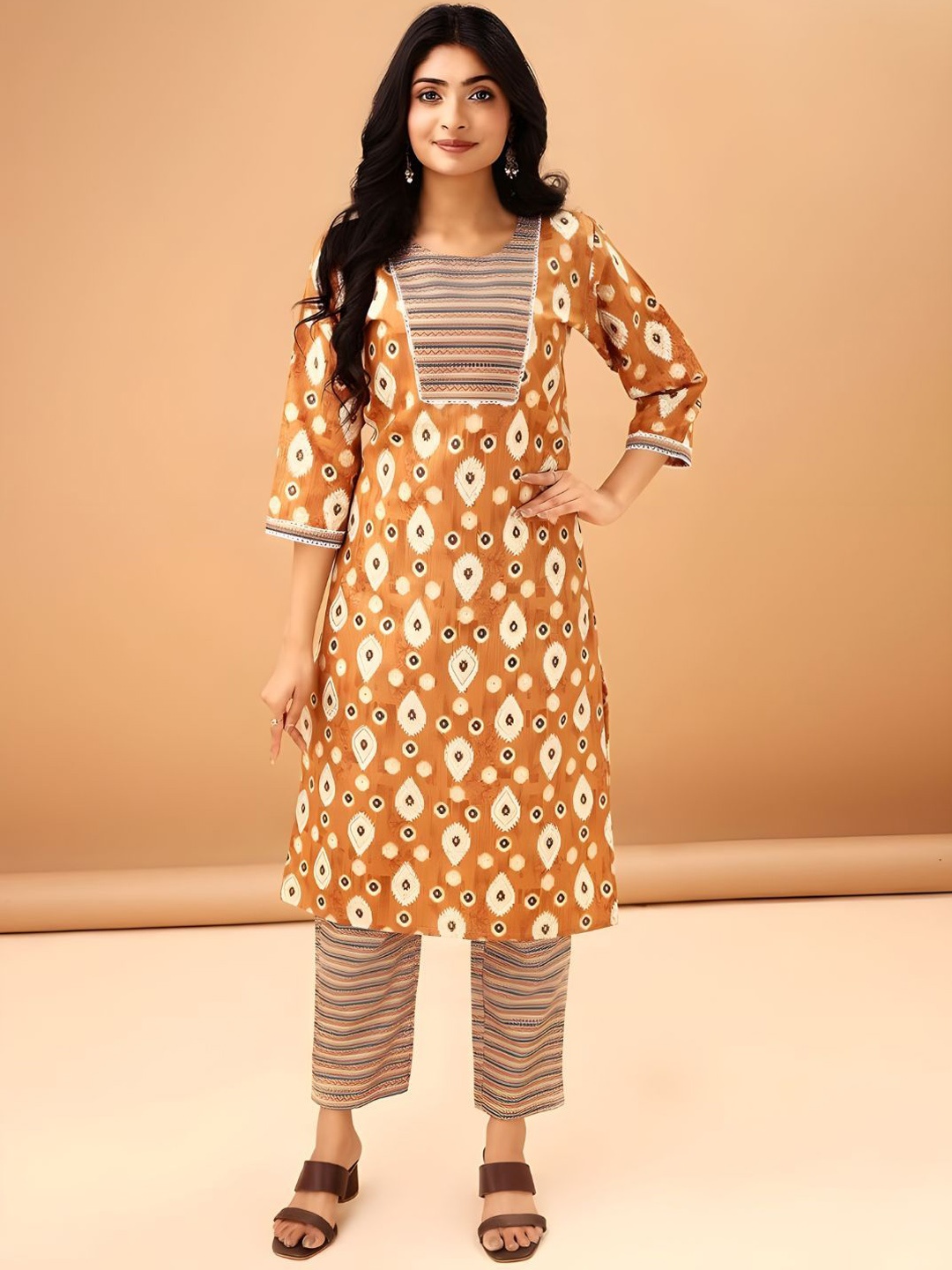 

NIJANAND TEXTILE Ethnic Motifs Printed Round Neck Regular Straight Kurta With Trouser, Yellow