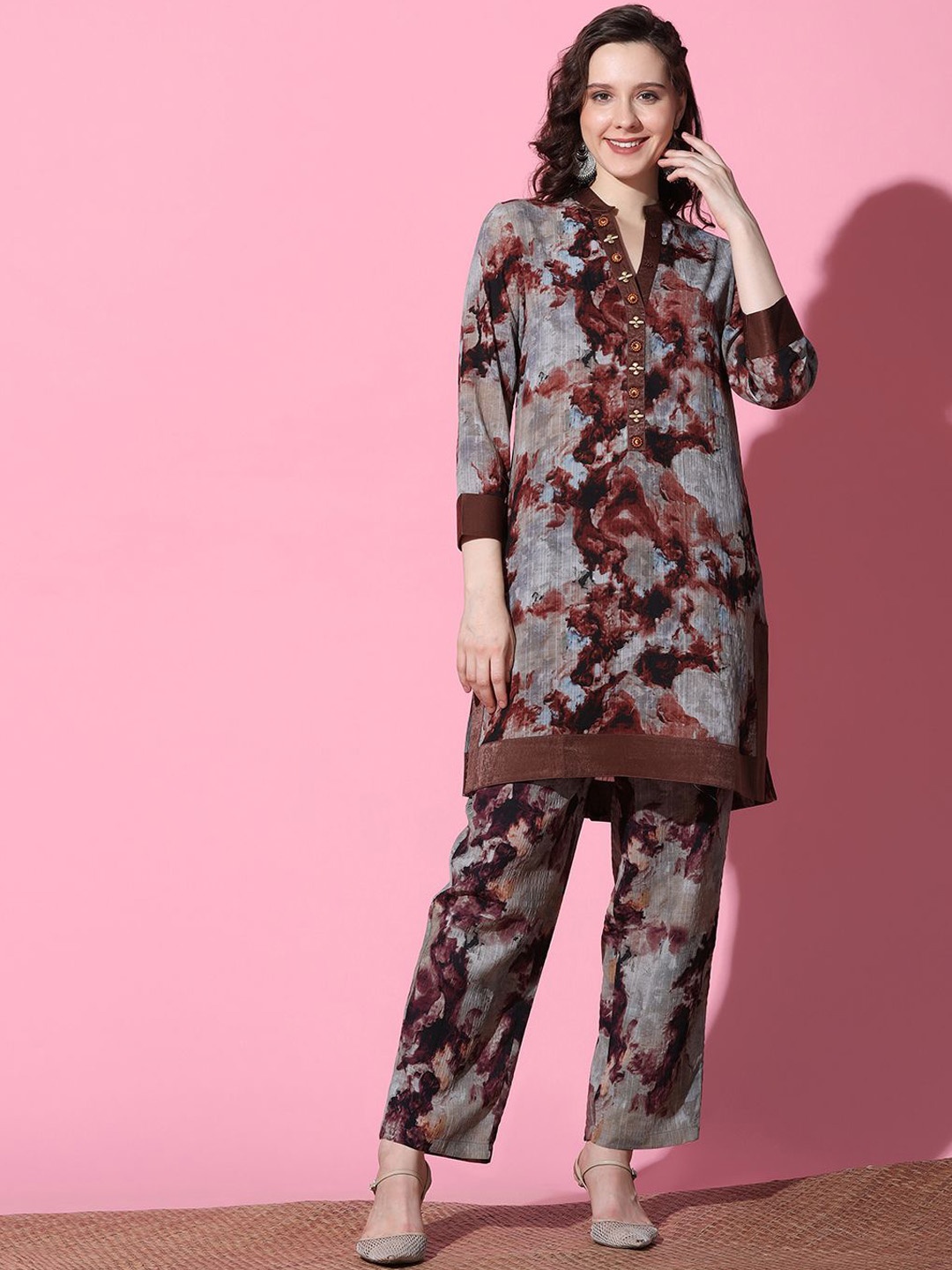 

FUTURO Mandarin Collar Printed Tunic With Trousers, Maroon