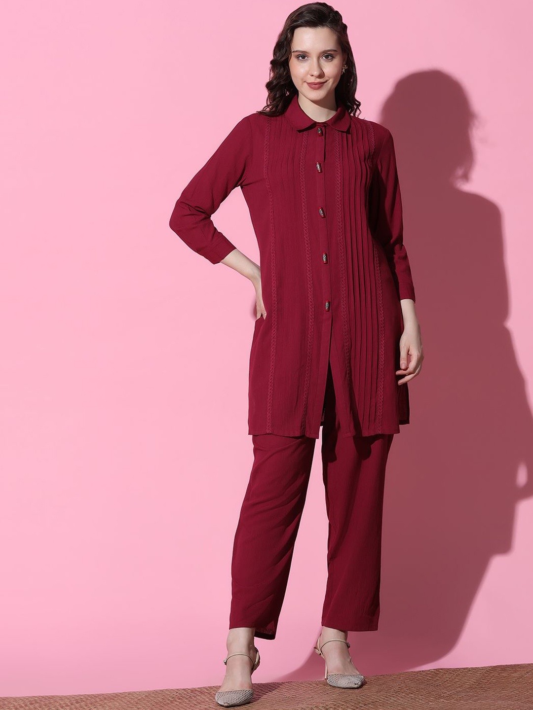 

FUTURO Shirt Collar Self Design Shirt & Trouser, Maroon