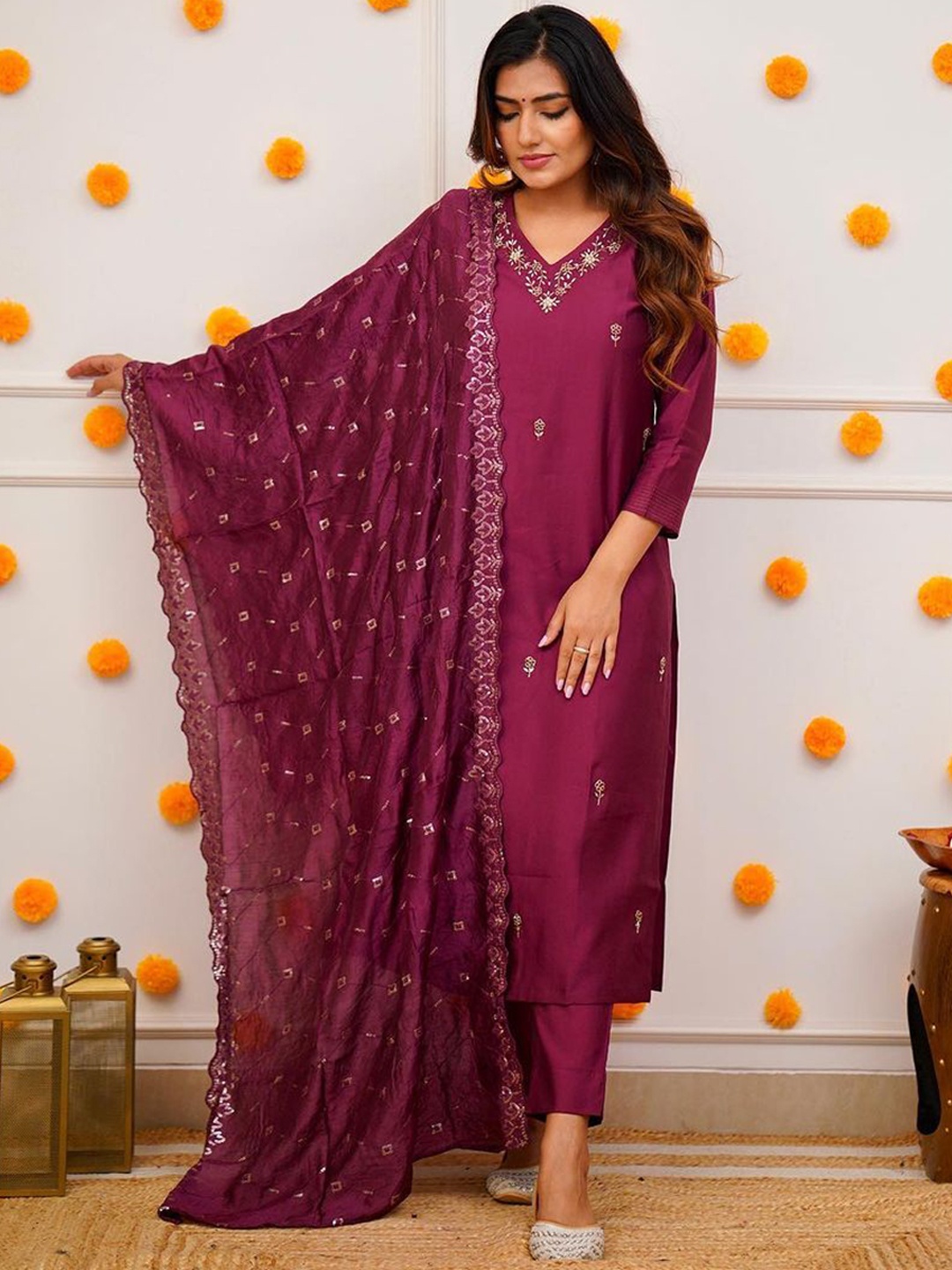

HERE&NOW Floral Embroidered Kurta with Trousers & Dupatta, Lavender
