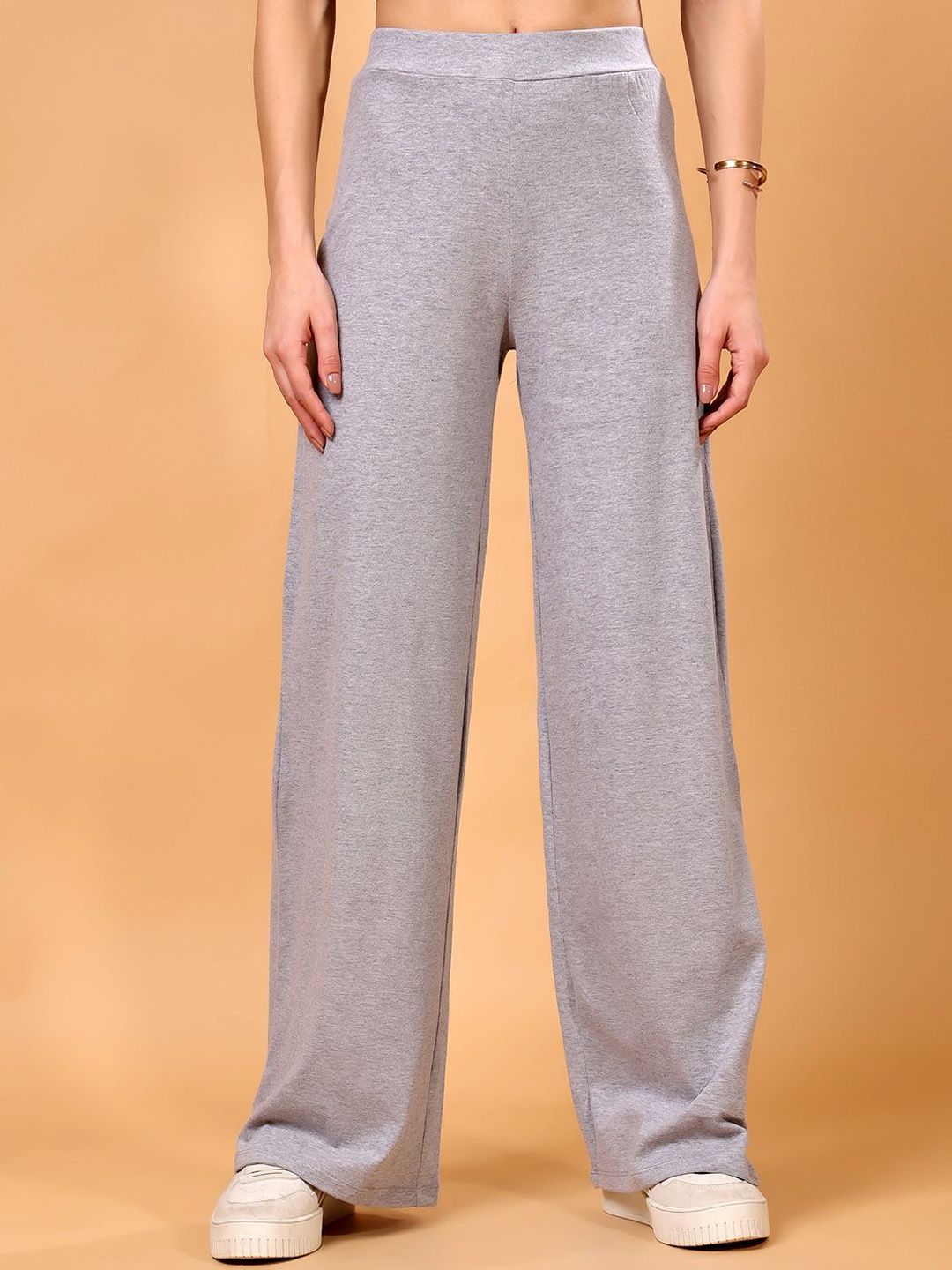 SCORPIUS Women Mid-Rise Flared Wide Leg Trousers, Grey melange