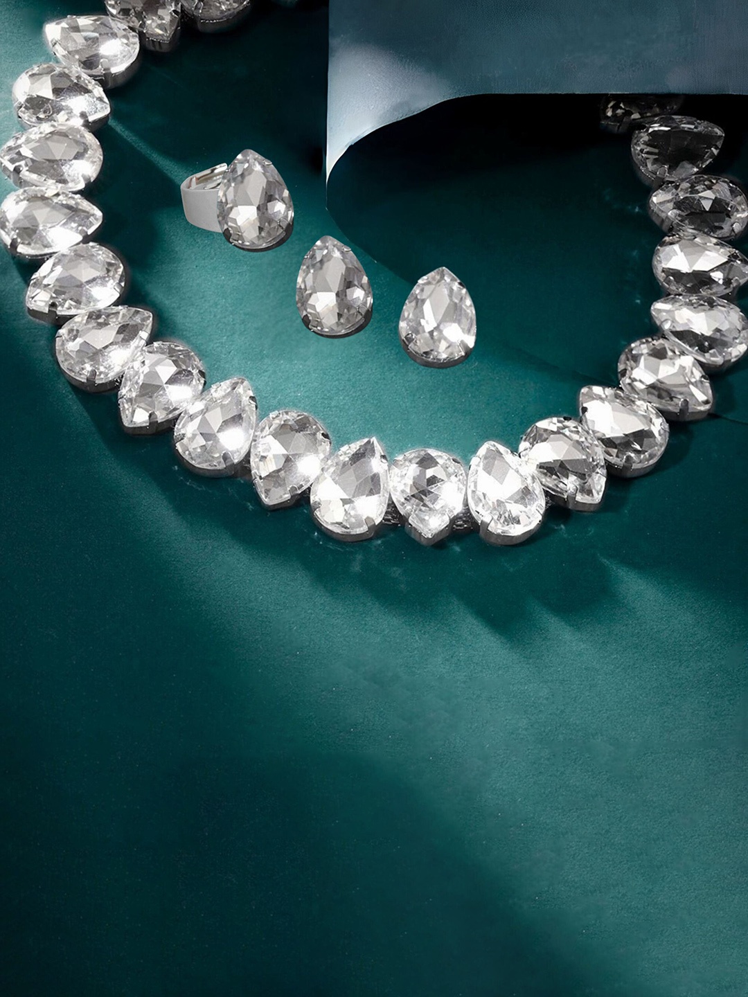 

ORANGENYSHA Rhodium-Plated AD-Studded Necklace and Earrings, Silver
