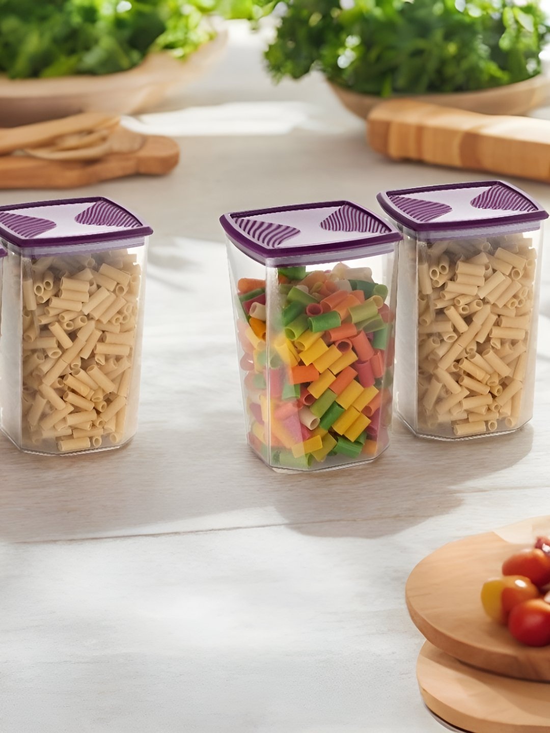 

Metrolife Violet & Transparent 4 Pieces Fridge Container 1.1L