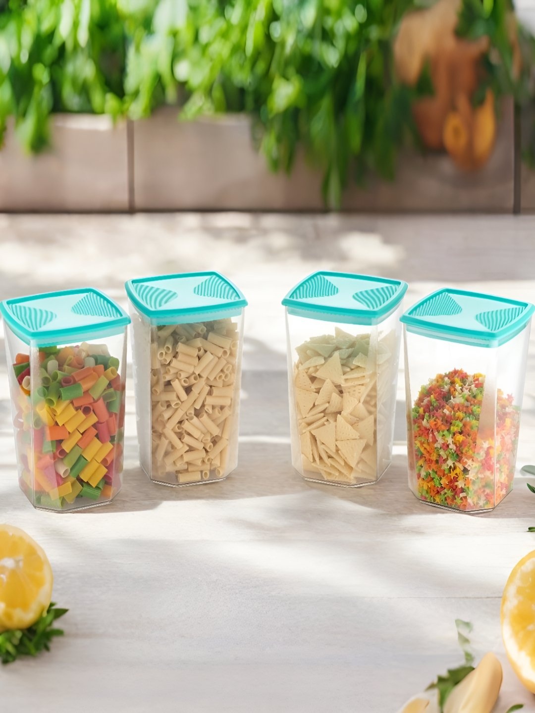 

Metrolife Green & Transparent 4 Pieces Easy to Clean Fridge Container 1.1L