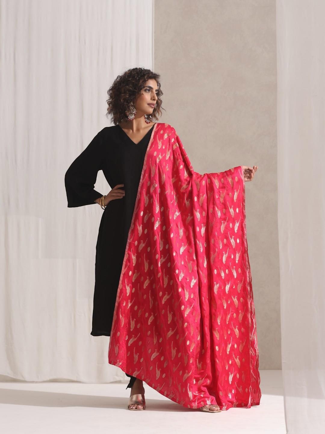 

Swtantra Ethnic Motifs Woven Design Dupatta, Pink