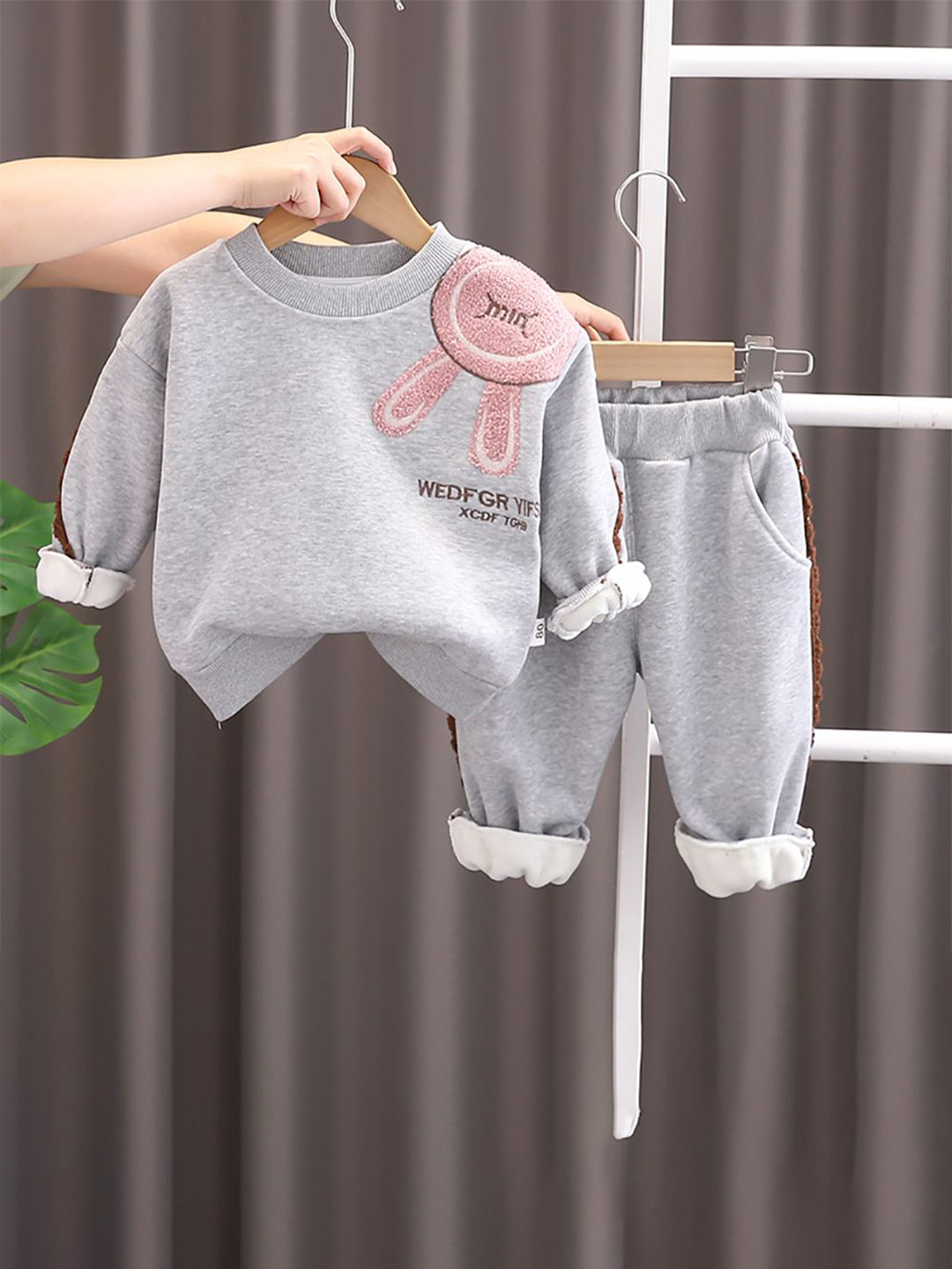 

StyleCast x Revolte Girls Printed T-shirt with Trousers, Grey