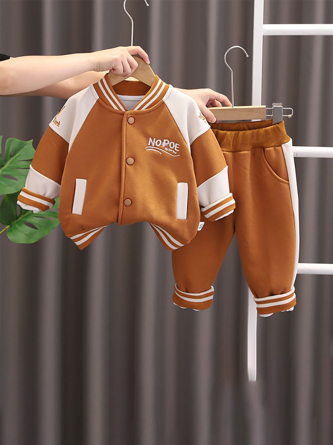 

StyleCast x Revolte Boys Colourblocked Coat with Trousers, Brown