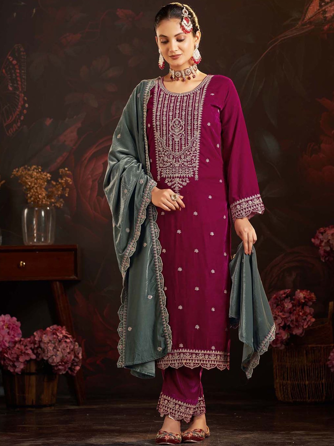 

Clora Creation Women Ethnic Motifs Embroidered Regular Velvet Kurta with Trousers & With Dupatta, Magenta