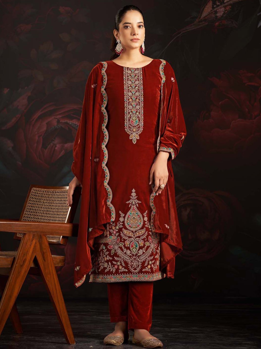 

Clora Creation Women Ethnic Motifs Embroidered Regular Thread Work Velvet Kurta with Trousers & With Dupatta, Maroon