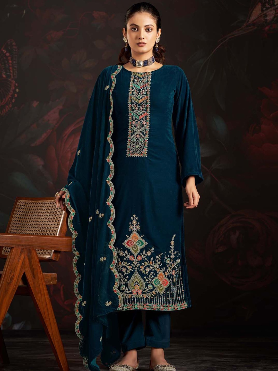 

Clora Creation Women Ethnic Motifs Embroidered Regular Thread Work Velvet Kurta with Trousers & With Dupatta, Blue