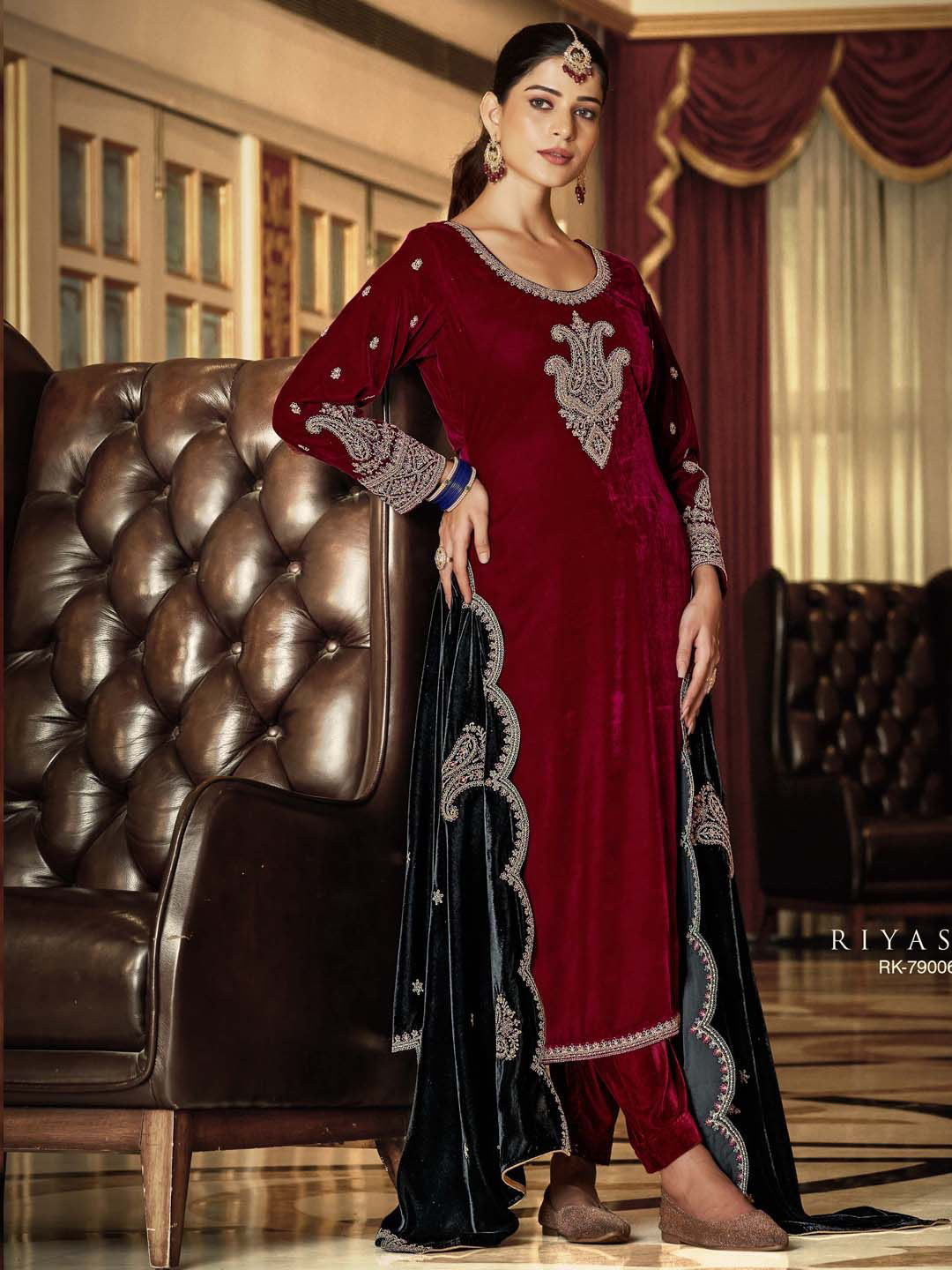 

Clora Creation Women Ethnic Motifs Embroidered Regular Velvet Kurta with Trousers & With Dupatta, Maroon