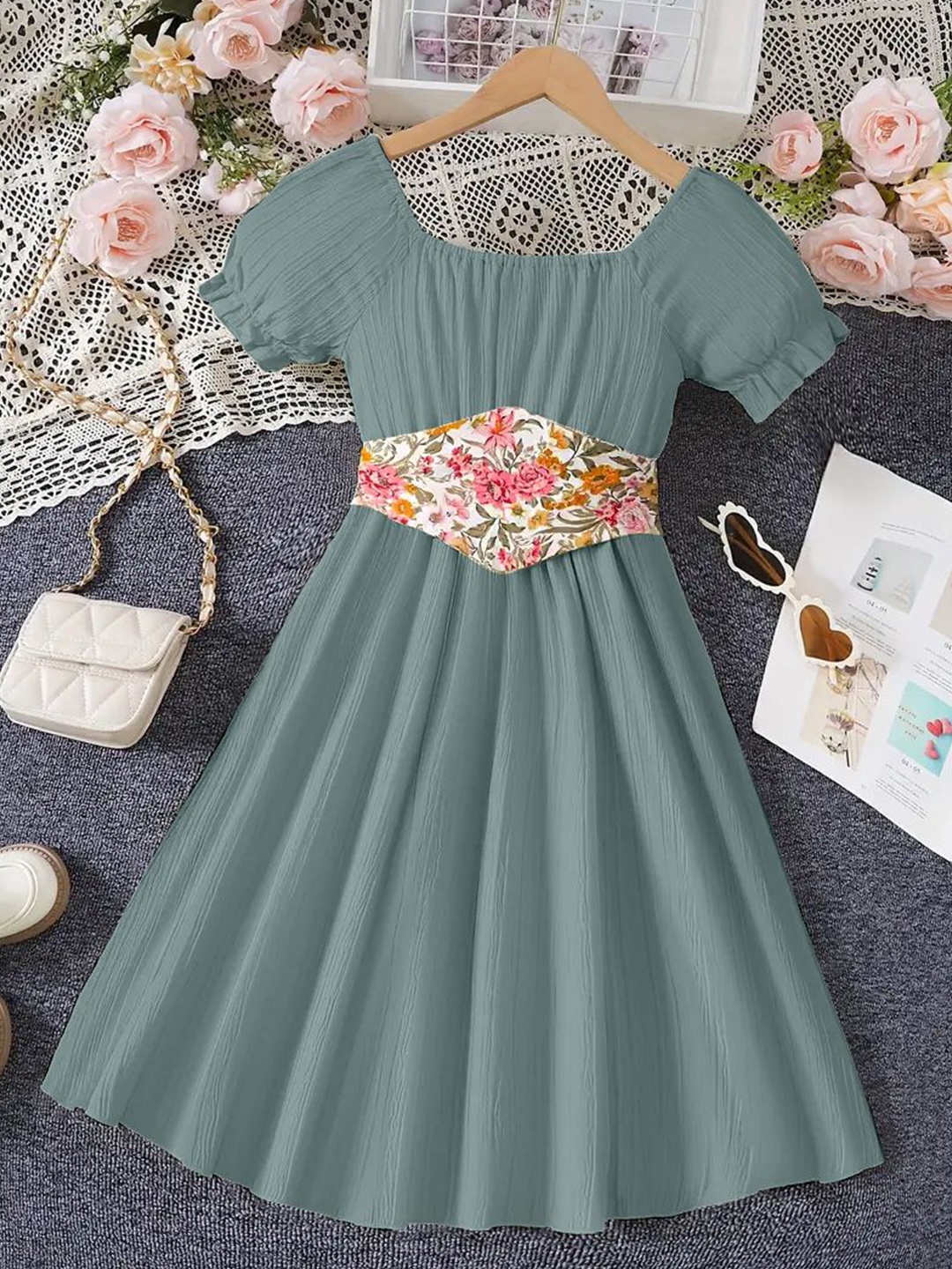 

BAESD Colourblocked Crepe Fit & Flare Dress, Green