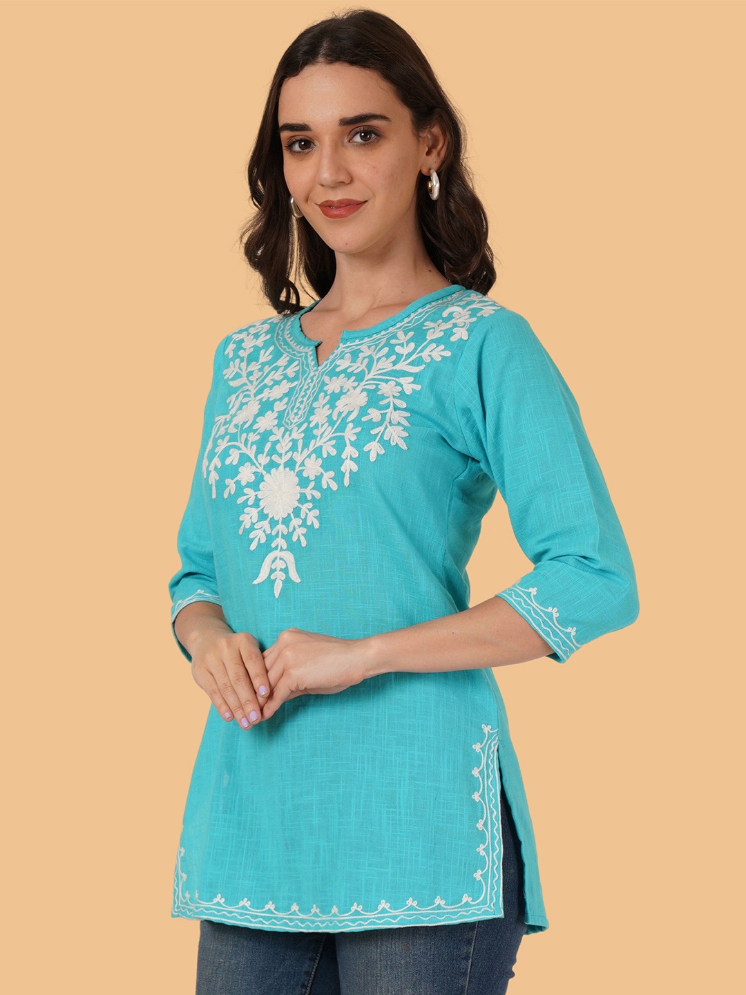 

Brownverse Ethnic Motifs Embroidered Boat Neck Kurti, Blue