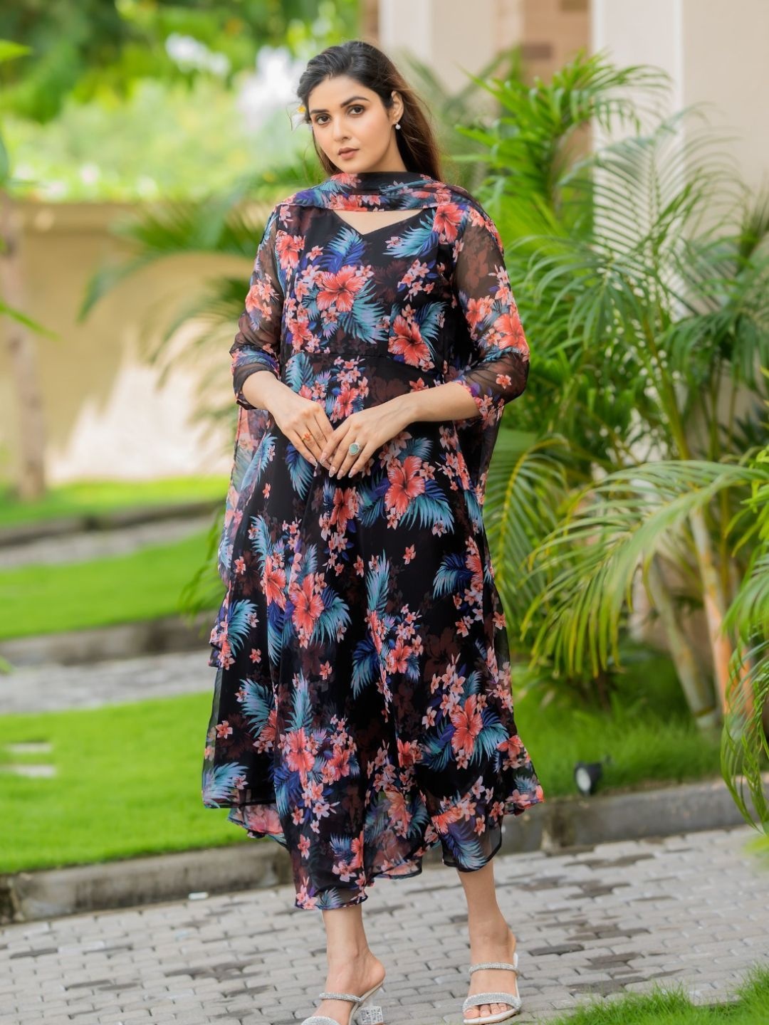 

NIJANAND TEXTILE Floral Print Georgette Maxi Midi Dress, Black