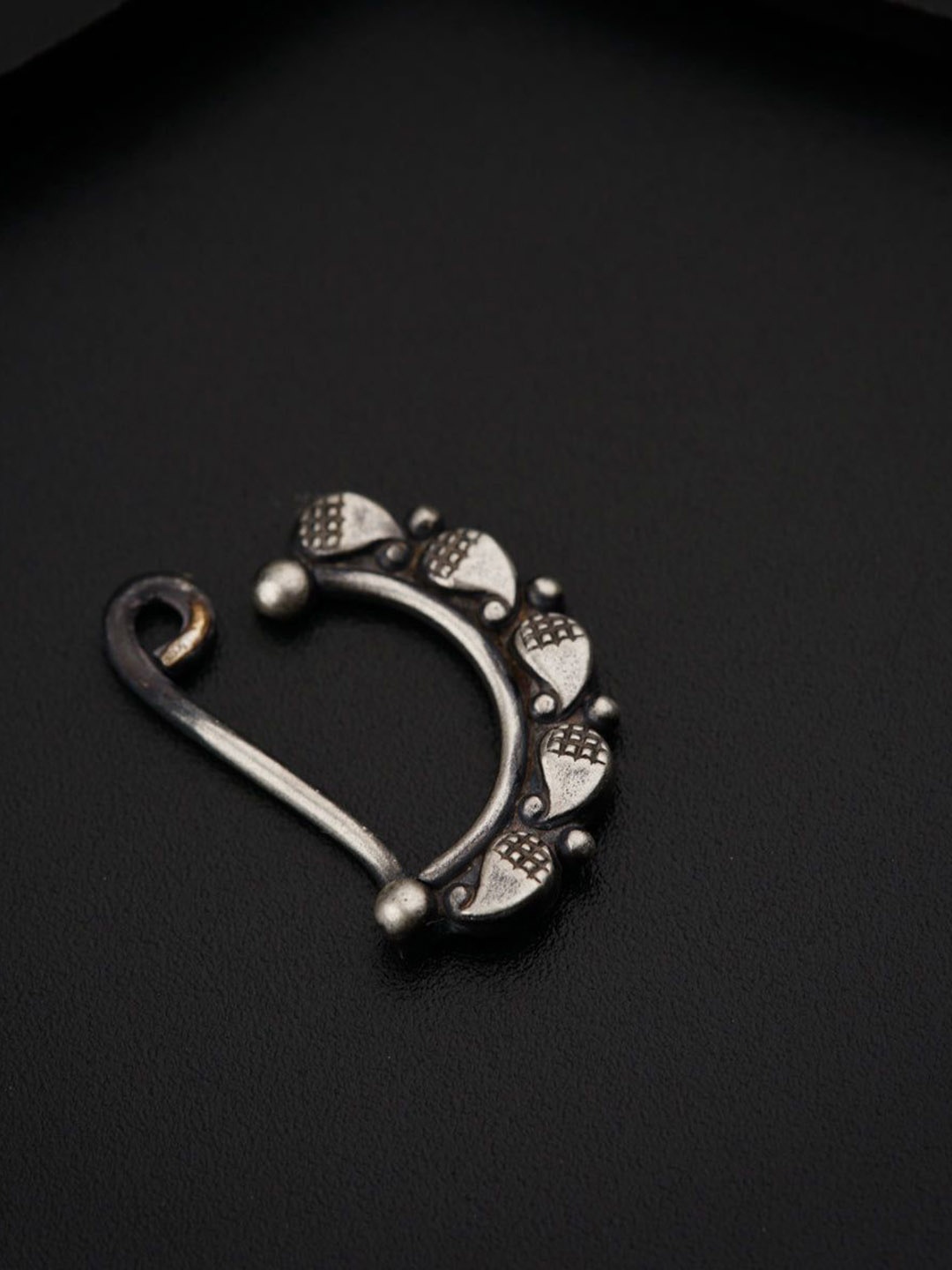 

House of Aadyaa Stud Nosepin, Silver