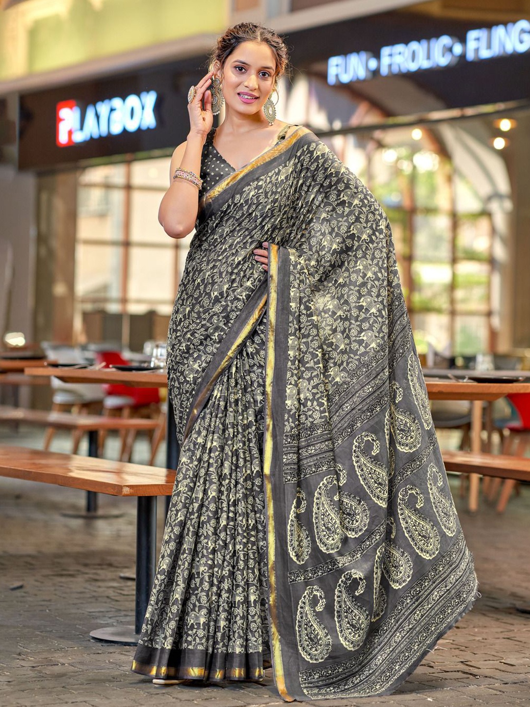 

Anouk Ethnic Motifs Pure Cotton Saree, Black