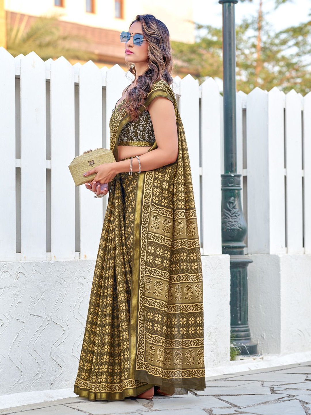 

Anouk Floral Printed Zari Pure Cotton Saree, Olive